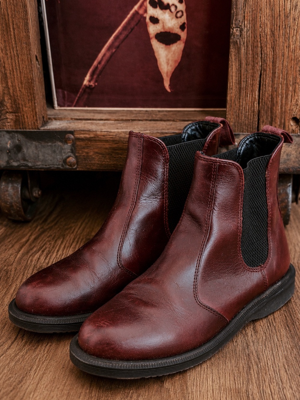 Doc Martens Oxblood Leather Chelsea Boots Women’s US 7 EU 38 Burgundy Red